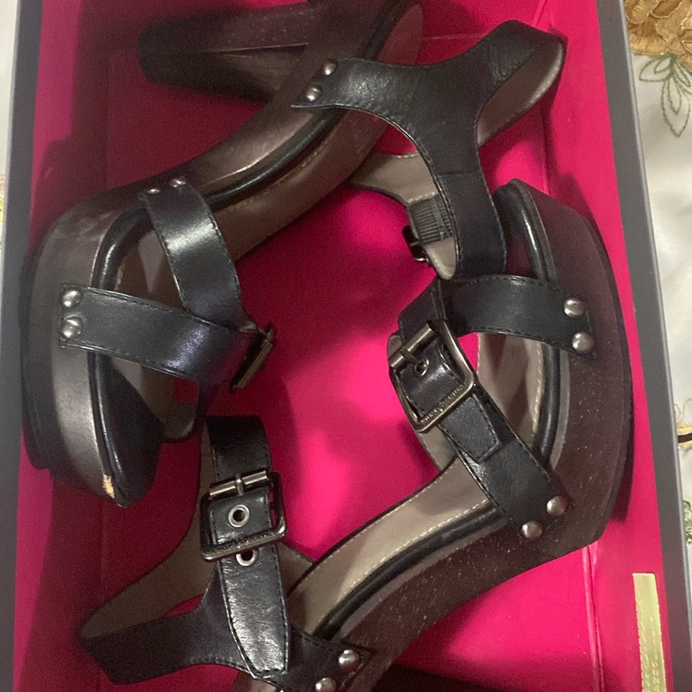 Women’s shoes
